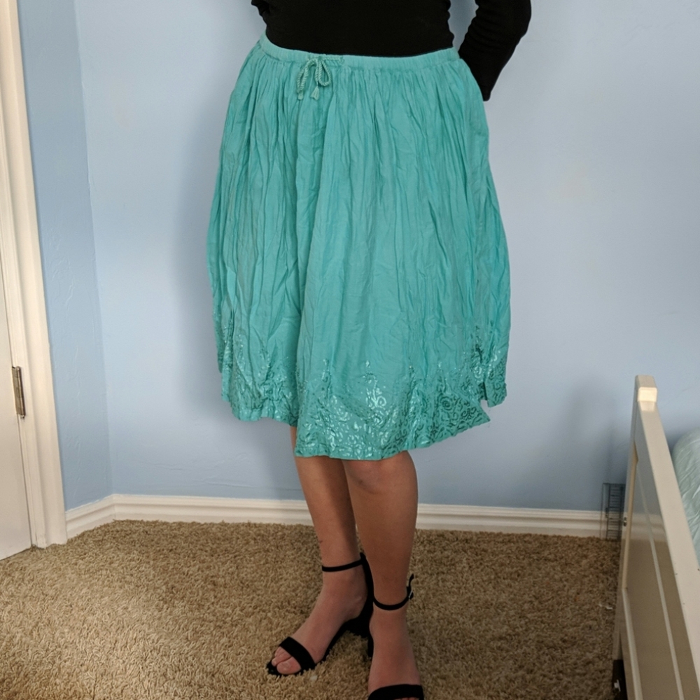 🐦Gap embroidered beaded turquoise gathered skirt